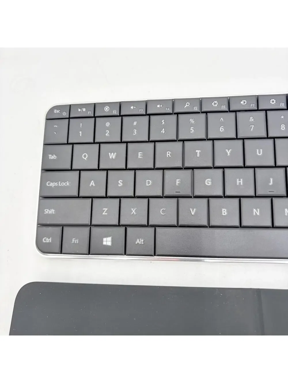 Microsoft Wedge Mobile Keyboard Wireless Bluetooth Portable W/Cover Model 1521
